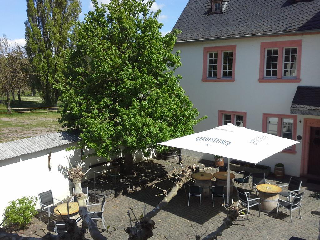 Weinhaus Kurtrierer Hof Hotel Leiwen Buitenkant foto