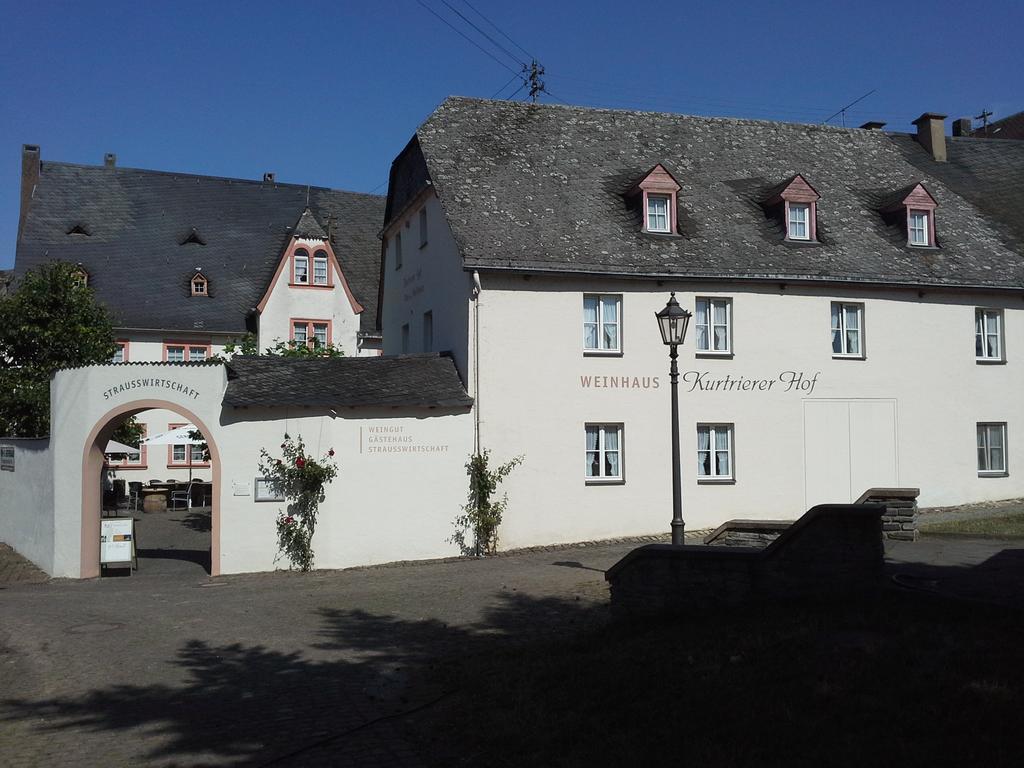 Weinhaus Kurtrierer Hof Hotel Leiwen Buitenkant foto